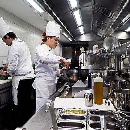 Hotel Leicht Biebelried エクステリア 写真