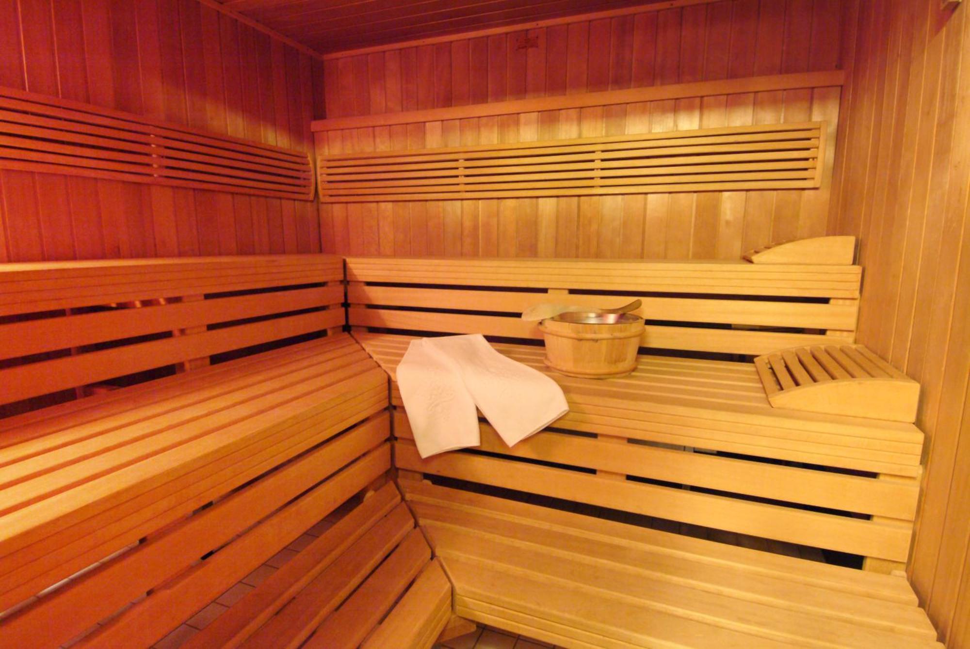Hotel Leicht Biebelried エクステリア 写真