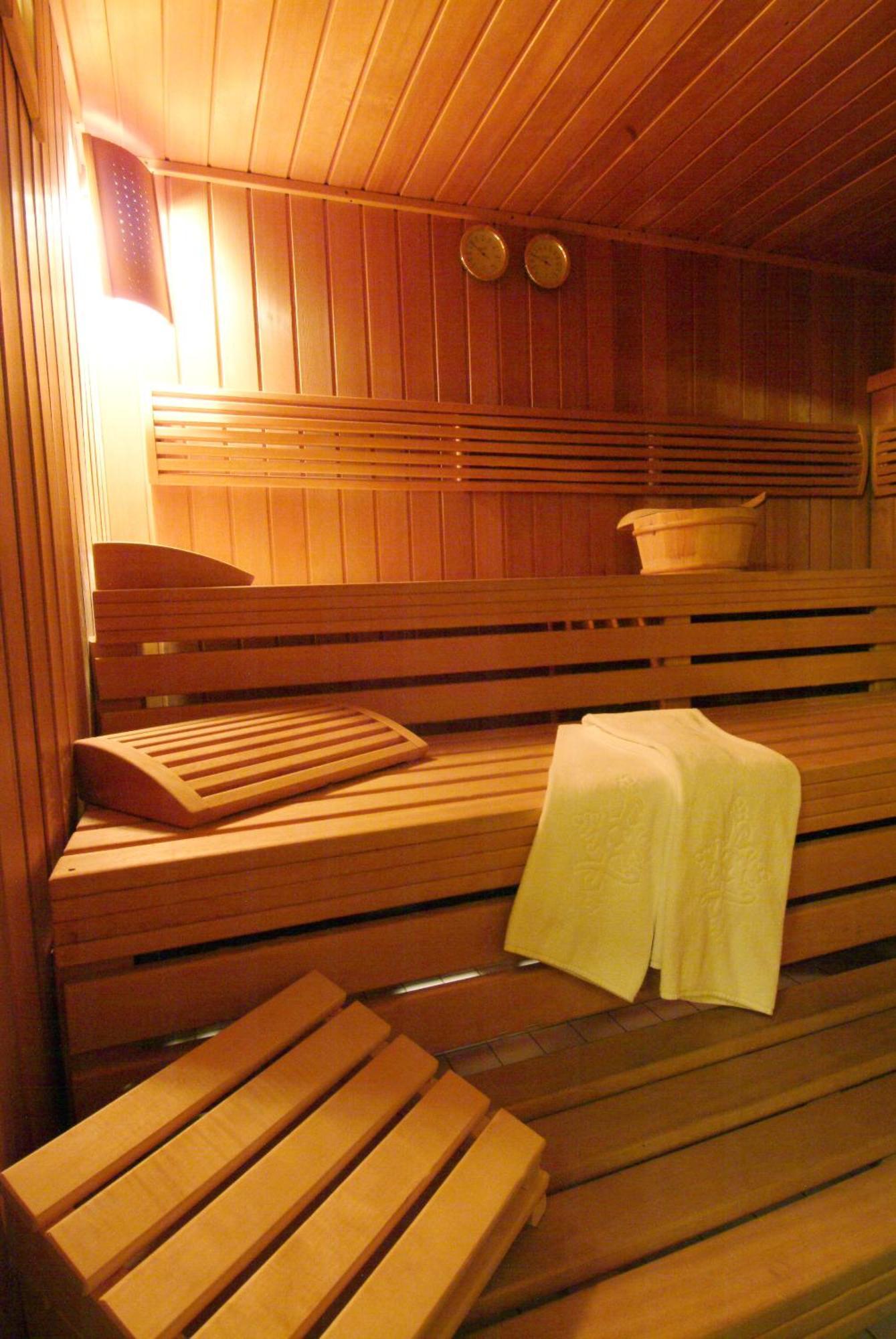 Hotel Leicht Biebelried エクステリア 写真
