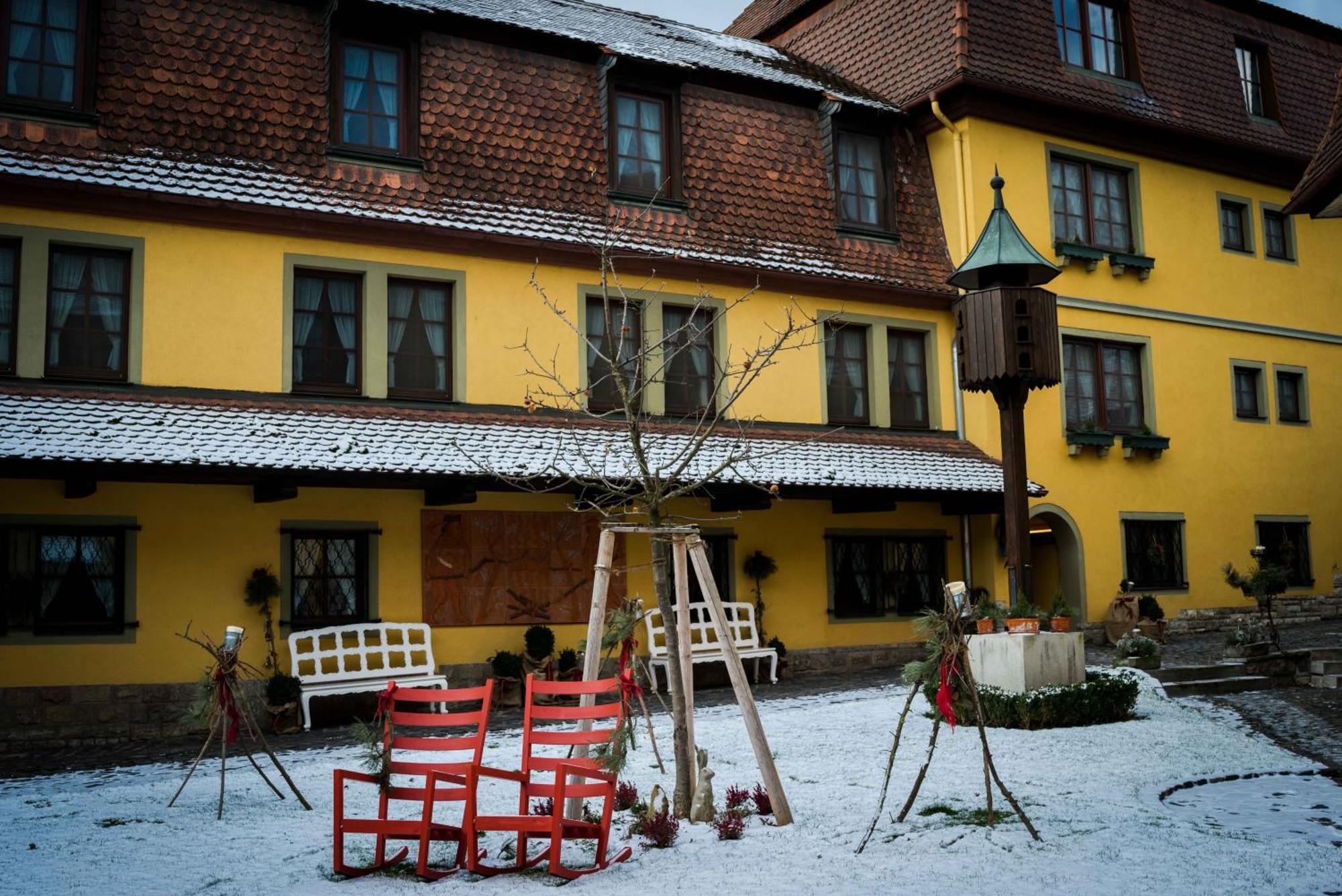 Hotel Leicht Biebelried エクステリア 写真